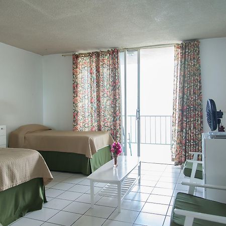 Montego Bay Club Apartments Exterior foto