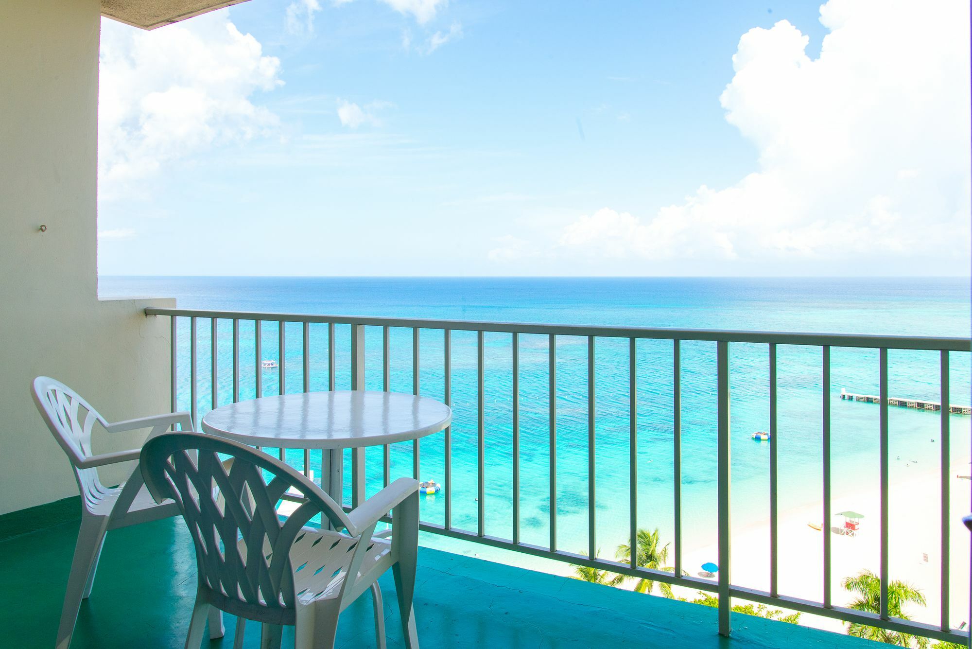 Montego Bay Club Apartments Exterior foto