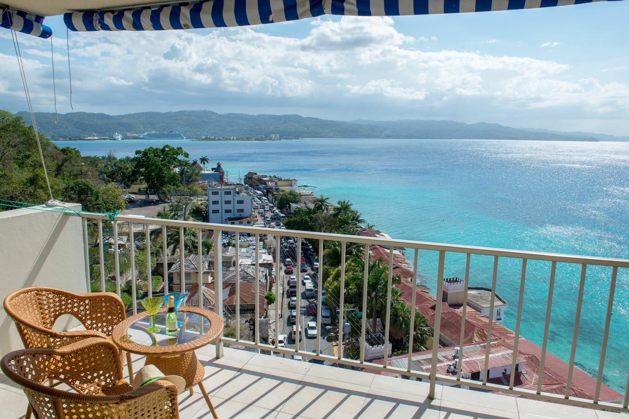 Montego Bay Club Apartments Exterior foto