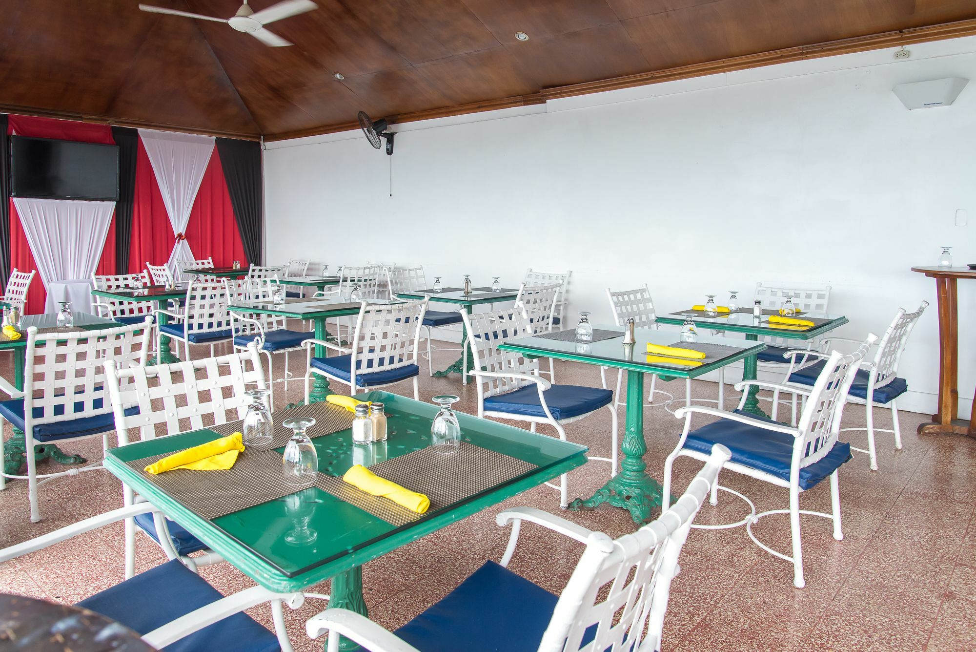 Montego Bay Club Apartments Exterior foto